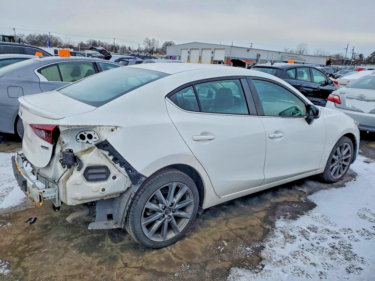 2018 MAZDA 3 TOURING photo 3