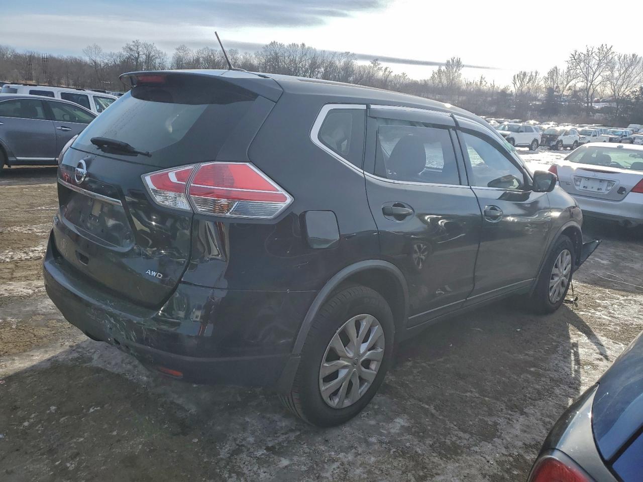 2016 NISSAN ROGUE S photo 5