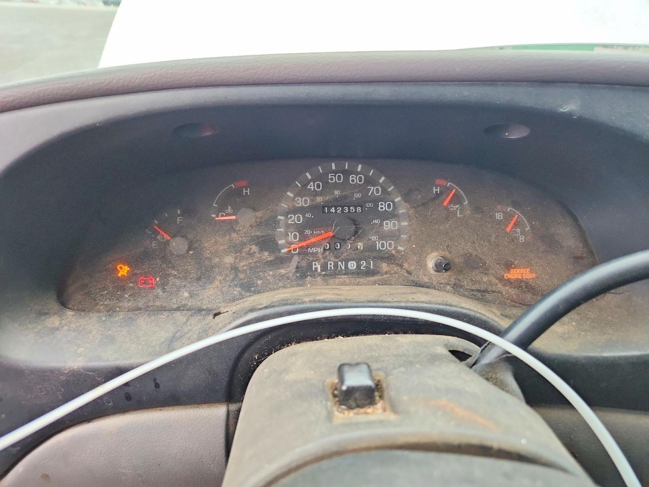1998 FORD E250 DELIVERY VAN photo 9
