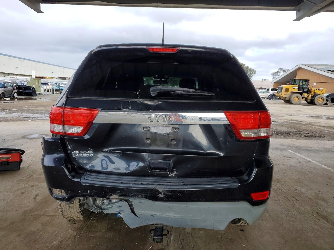 2012 JEEP GRAND CHEROKEE LAREDO photo 6
