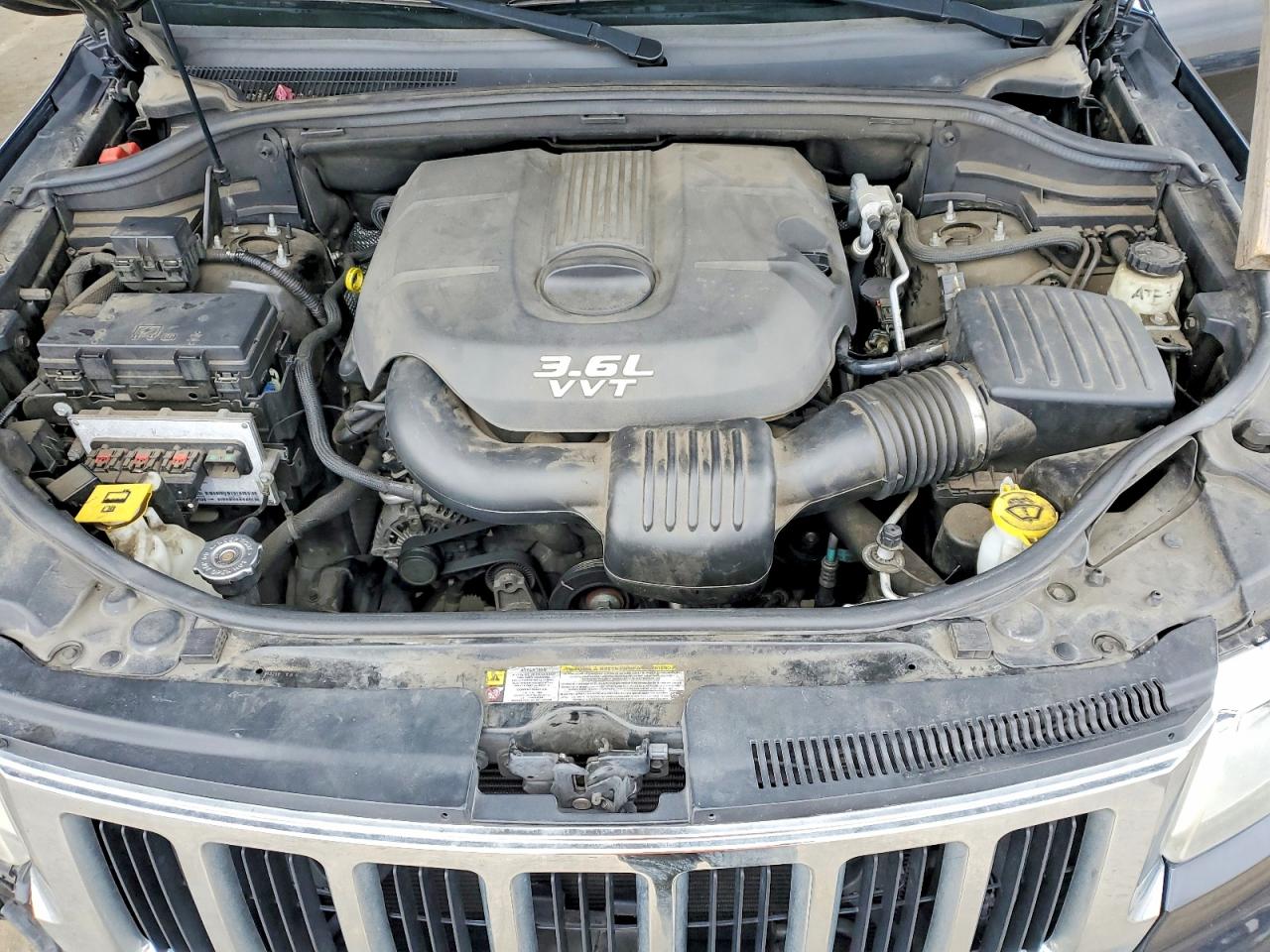 2012 JEEP GRAND CHEROKEE LAREDO photo 11
