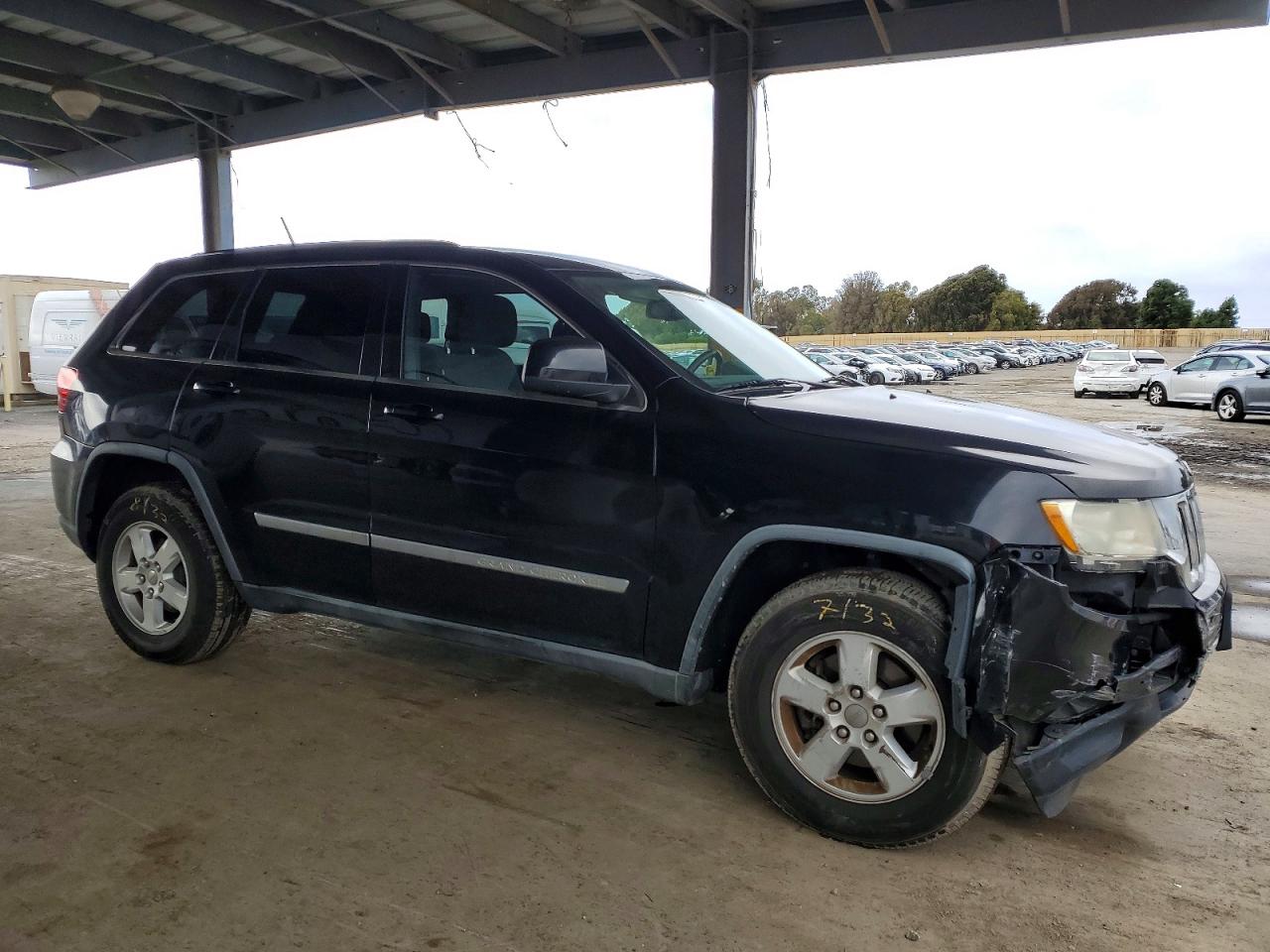 2012 JEEP GRAND CHEROKEE LAREDO photo 4