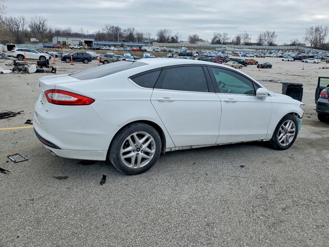 2015 FORD FUSION SE photo 3