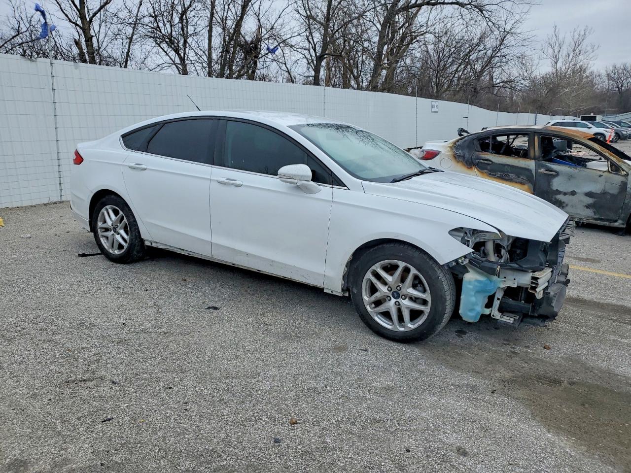 2015 FORD FUSION SE photo 4