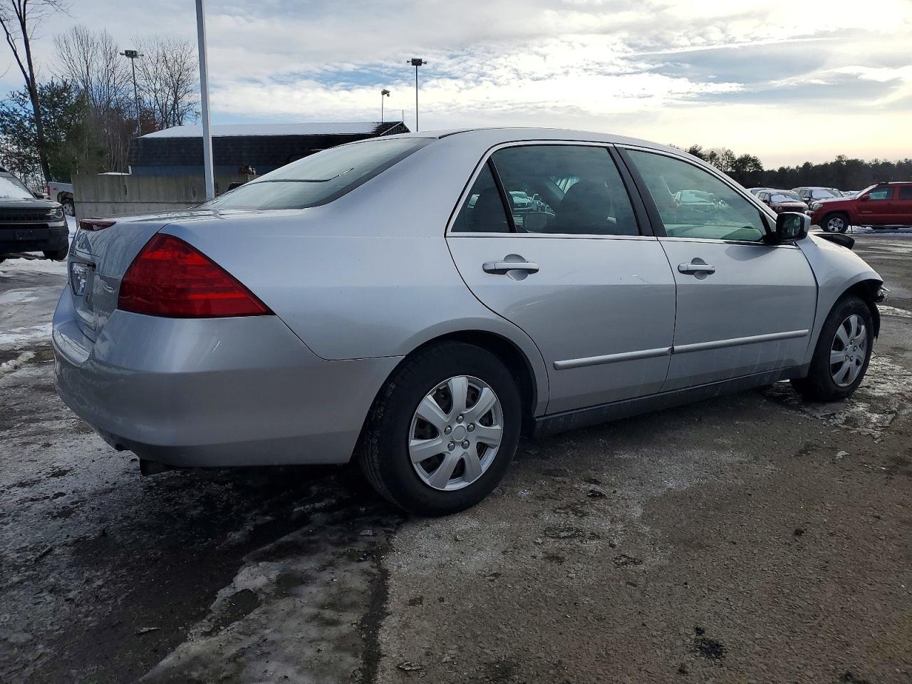 2007 HONDA ACCORD LX photo 3