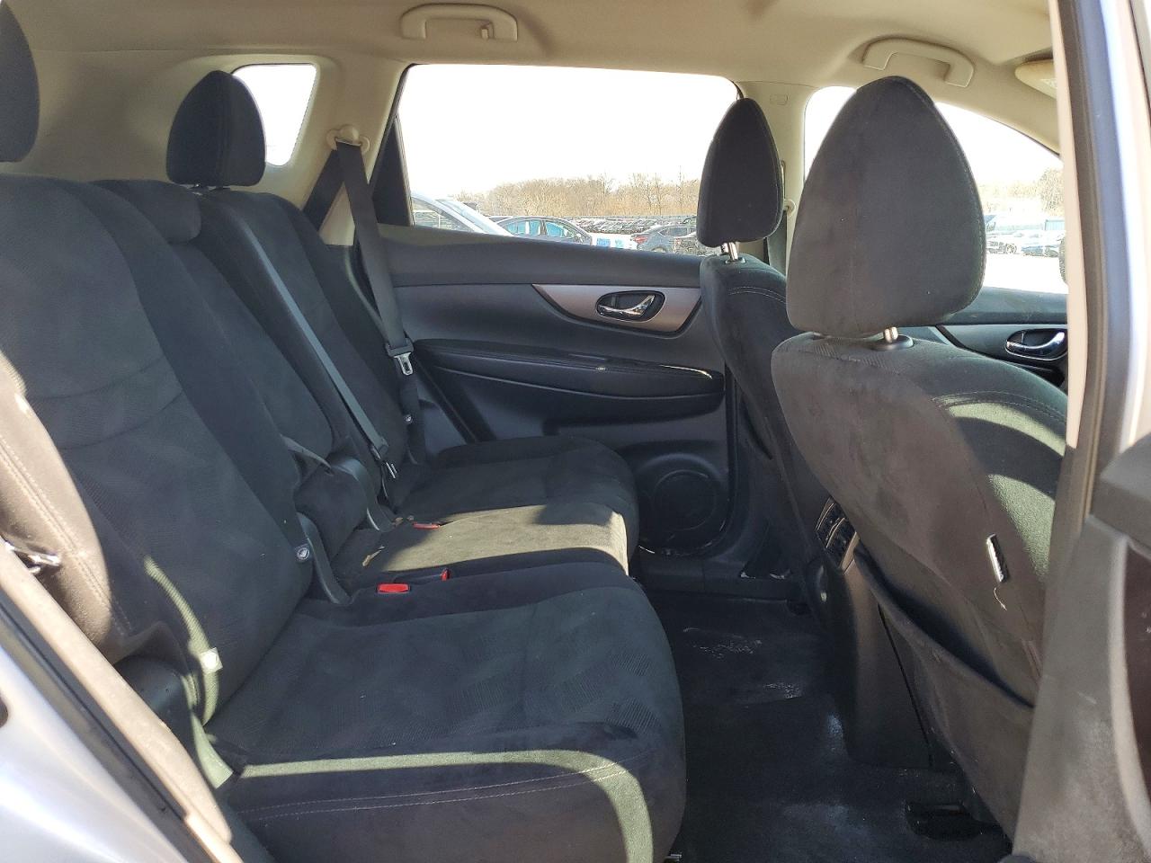 2016 NISSAN ROGUE S photo 11