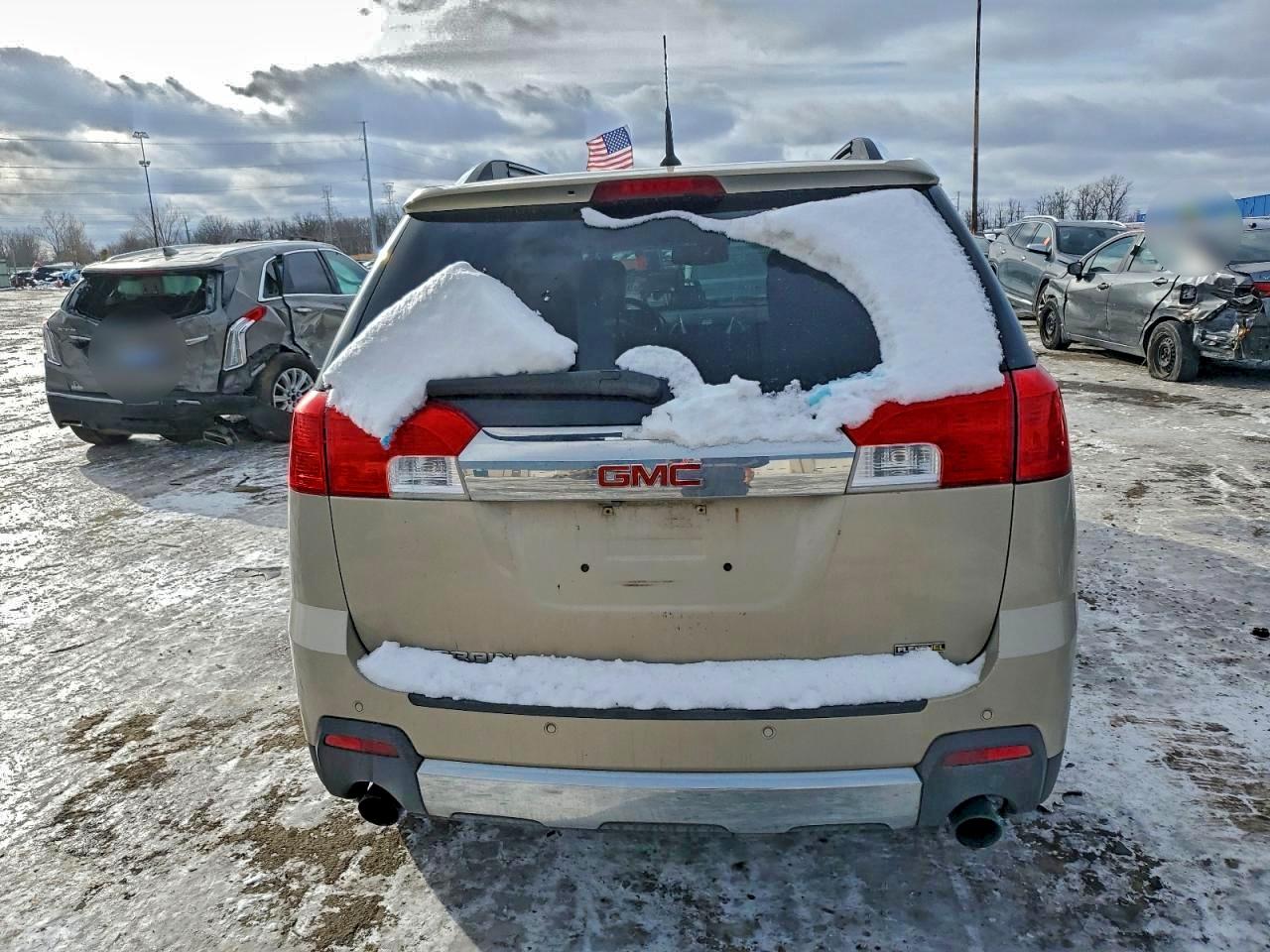 2011 GMC TERRAIN SLT photo 6