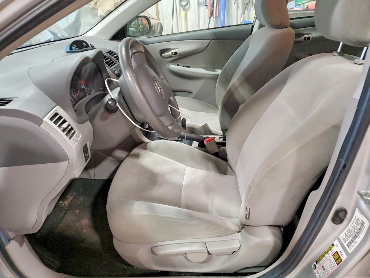 2009 TOYOTA COROLLA BASE photo 7