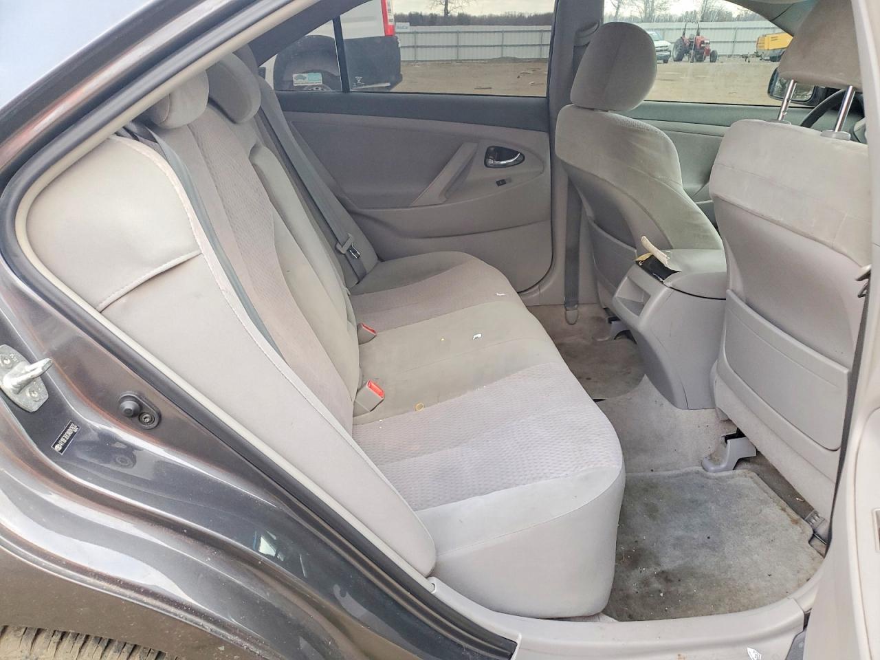 2010 TOYOTA CAMRY BASE photo 10