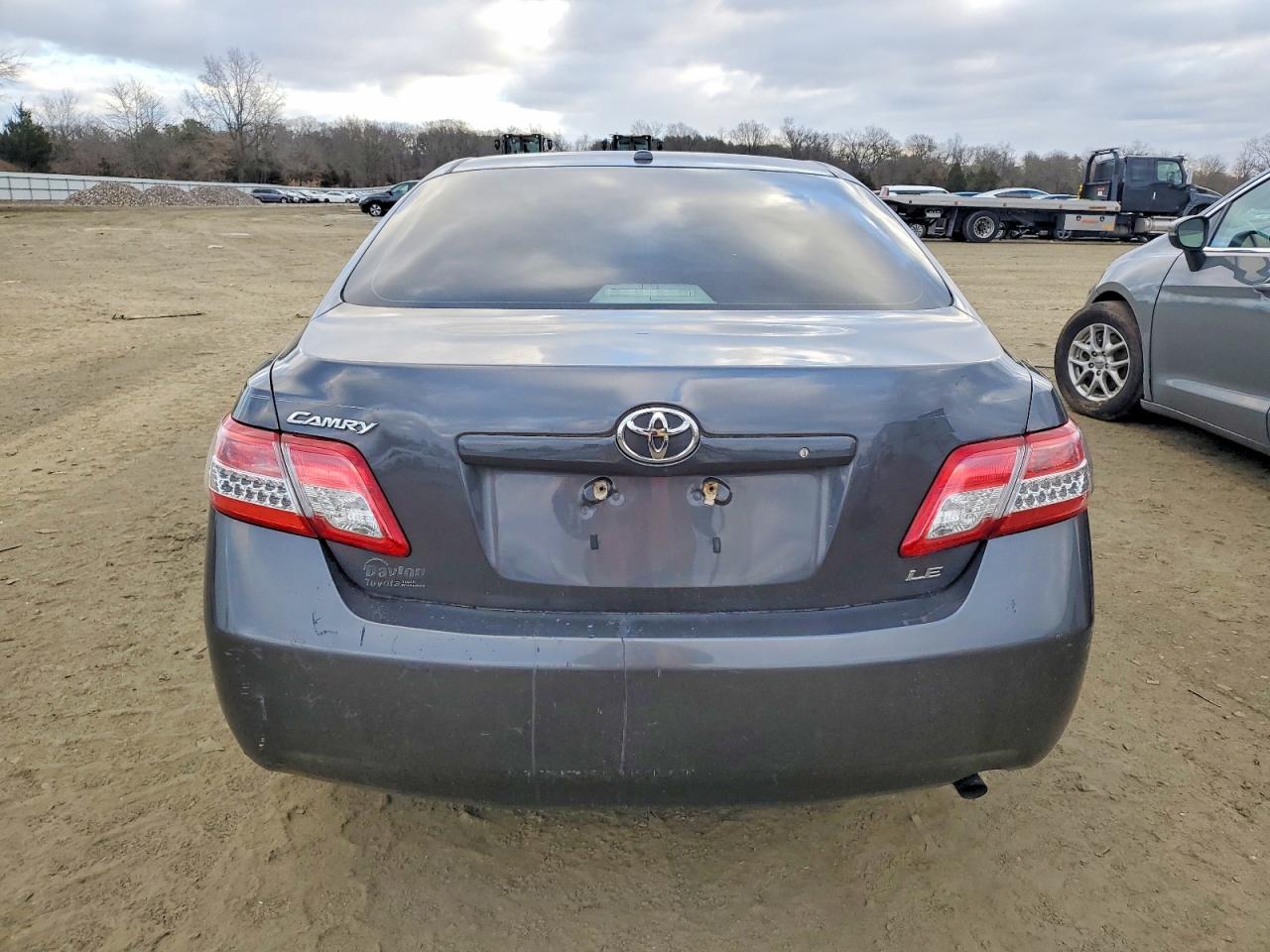 2010 TOYOTA CAMRY BASE photo 6