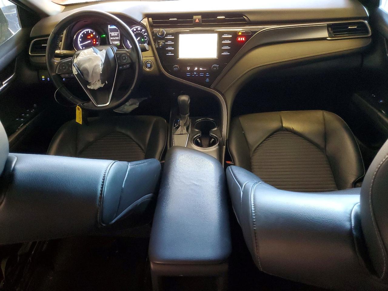 2019 TOYOTA CAMRY L photo 15