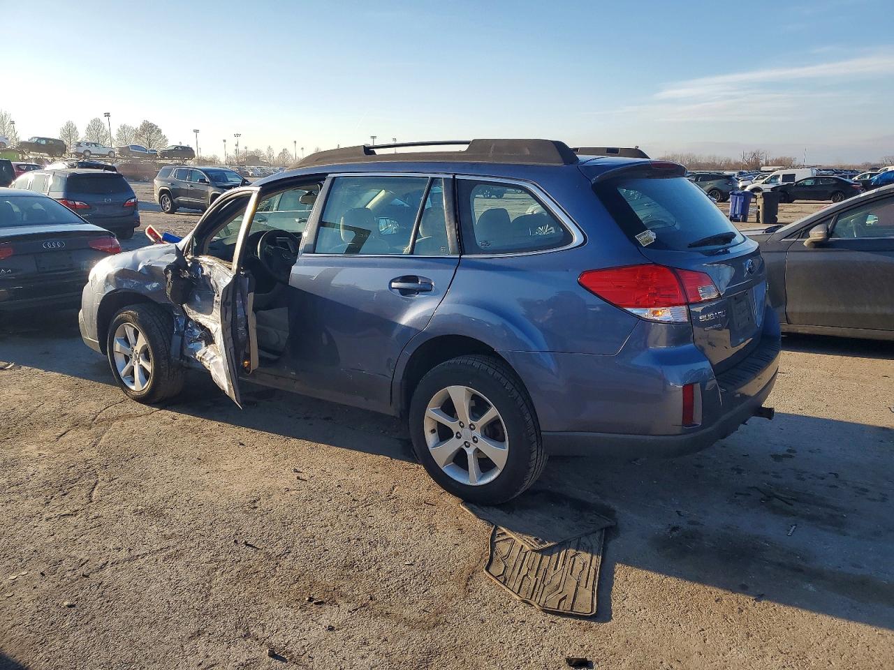 2014 SUBARU OUTBACK 2.5I photo 2