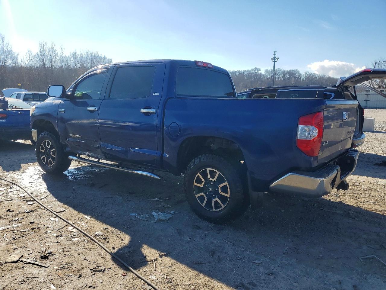 2014 TOYOTA TUNDRA CREWMAX SR5 photo 2