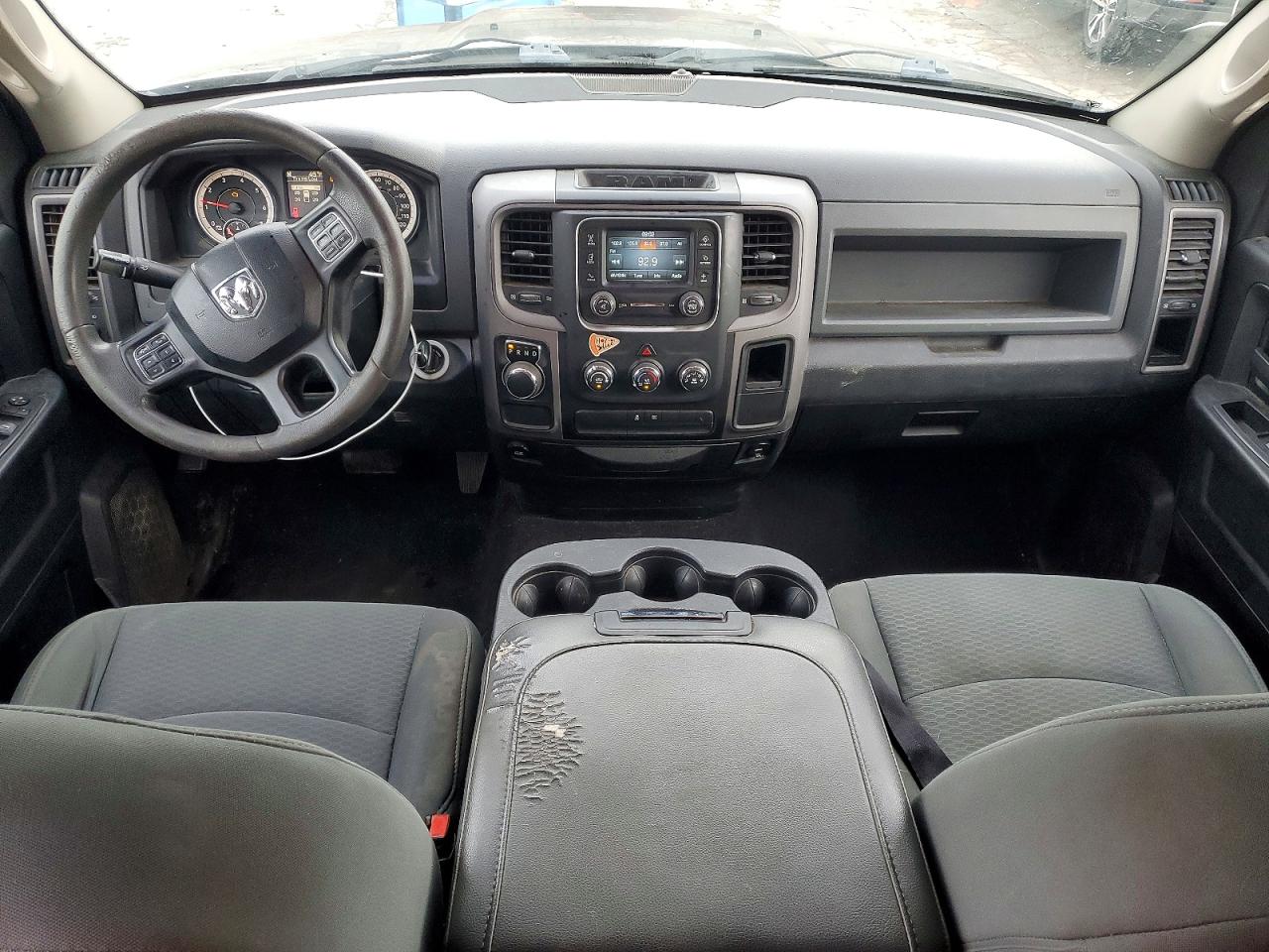 2016 RAM 1500 ST photo 8