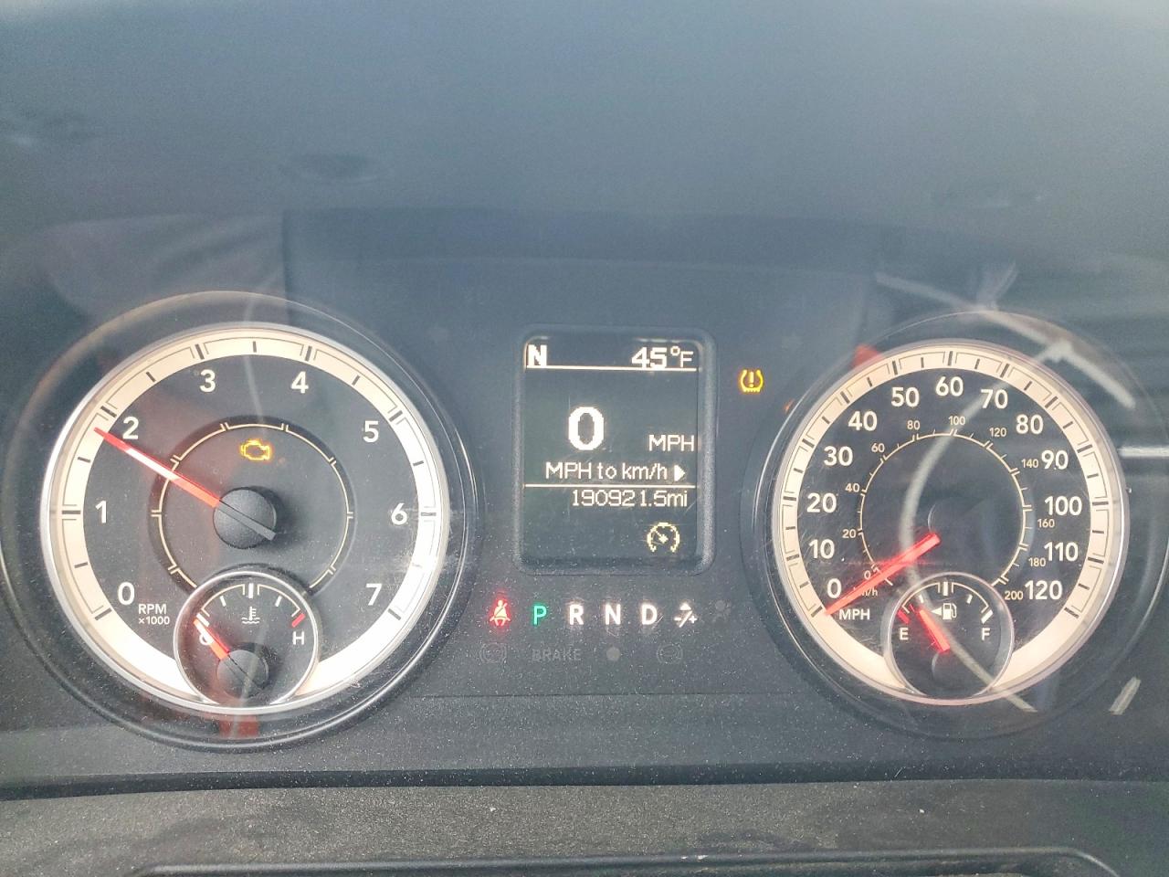 2016 RAM 1500 ST photo 9