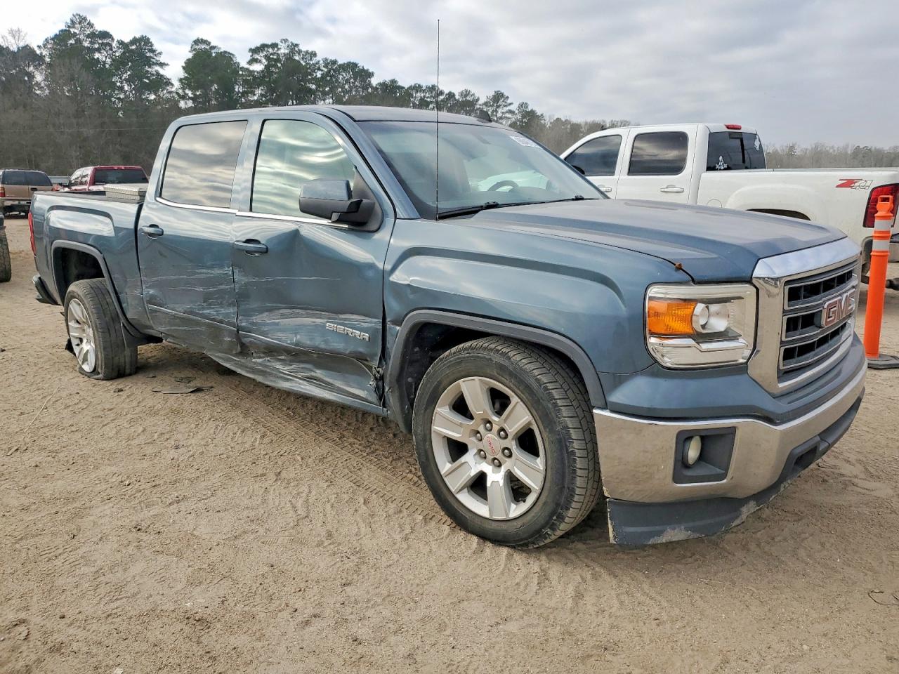 2014 GMC SIERRA C1500 SLE photo 4