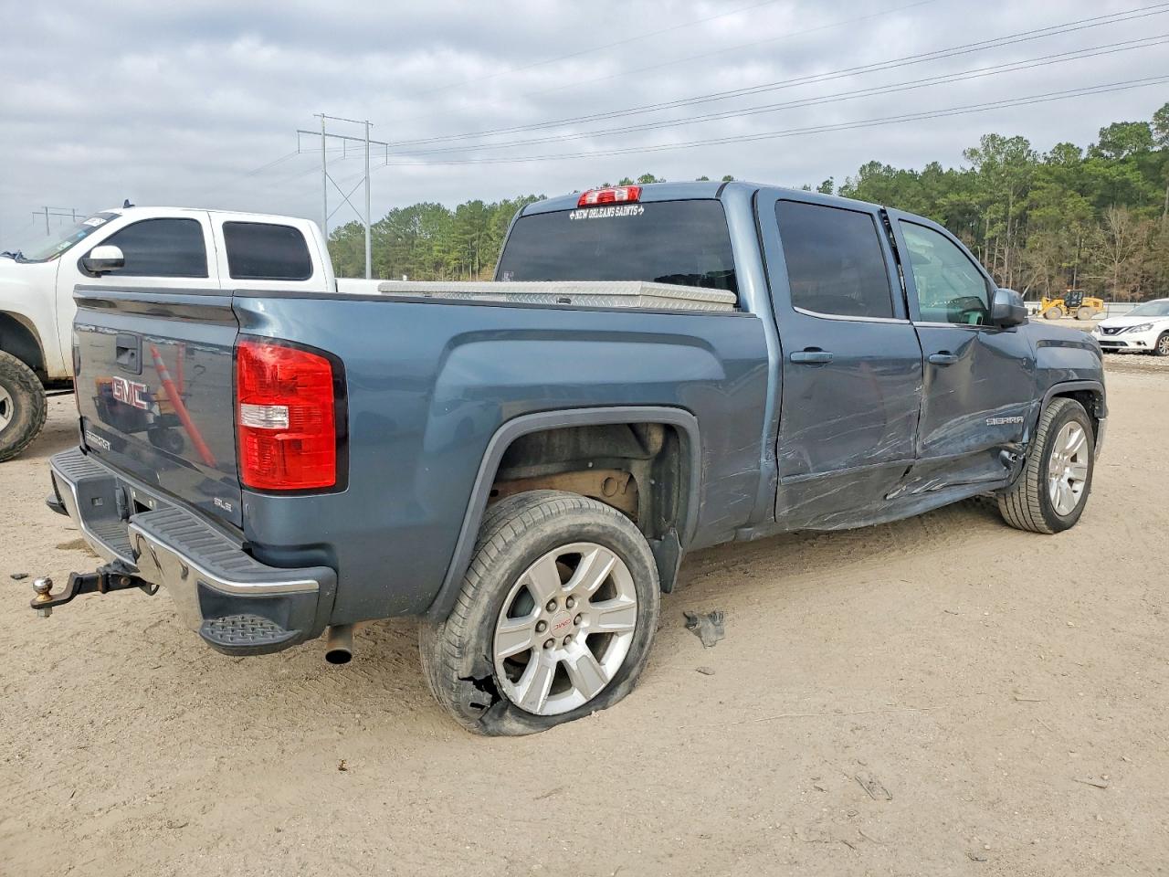 2014 GMC SIERRA C1500 SLE photo 3