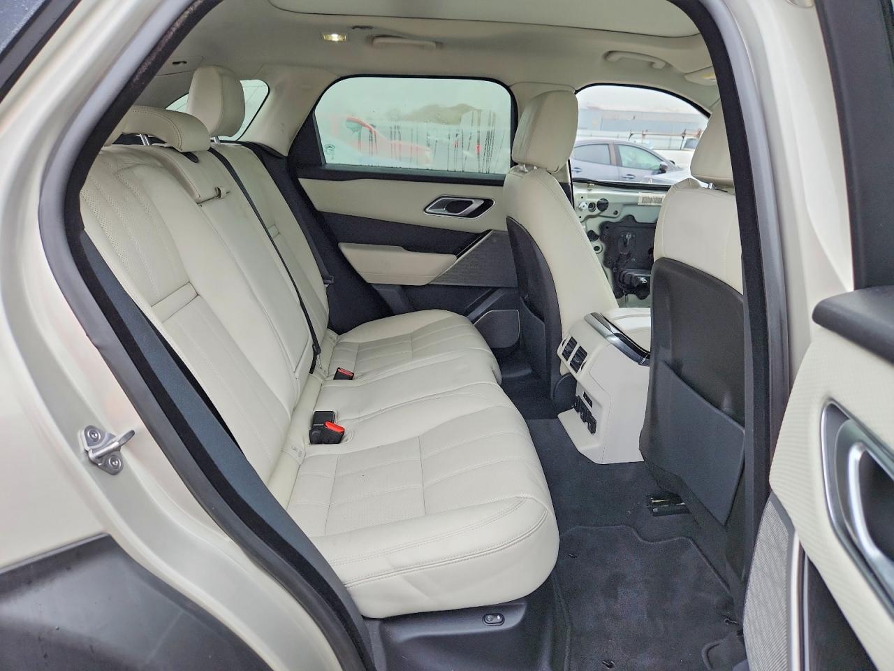 2020 LAND ROVER RANGE ROVER VELAR R-DYNAMIC S photo 10