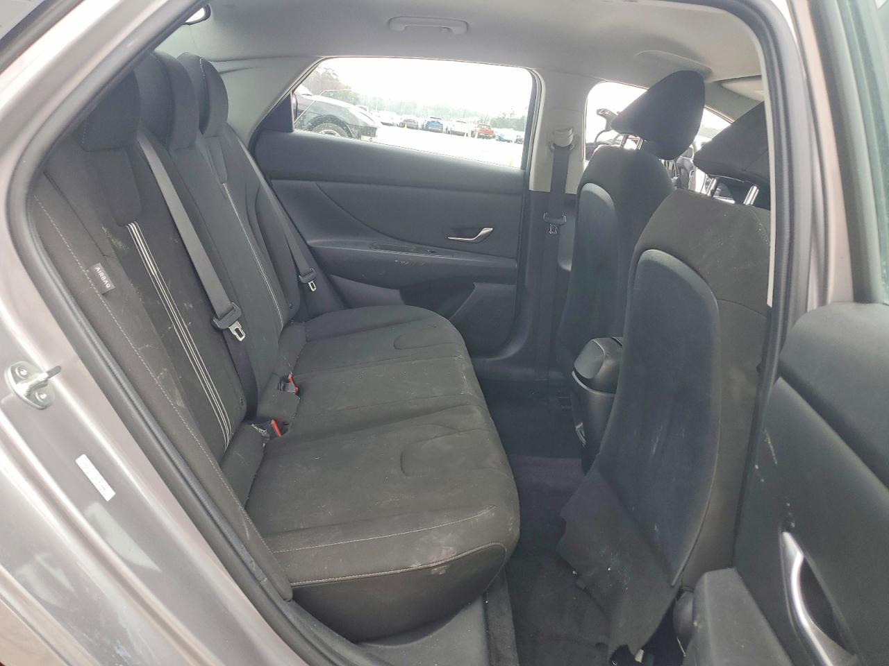 2024 HYUNDAI ELANTRA SEL photo 10