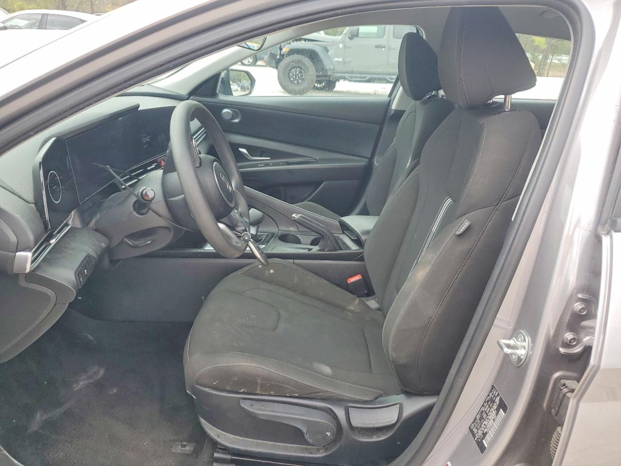 2024 HYUNDAI ELANTRA SEL photo 7