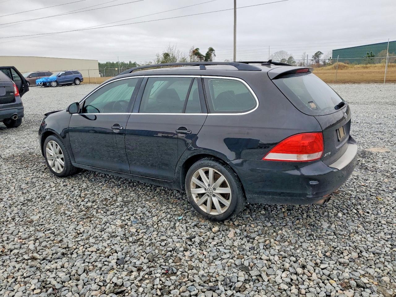 2014 VOLKSWAGEN JETTA TDI photo 2