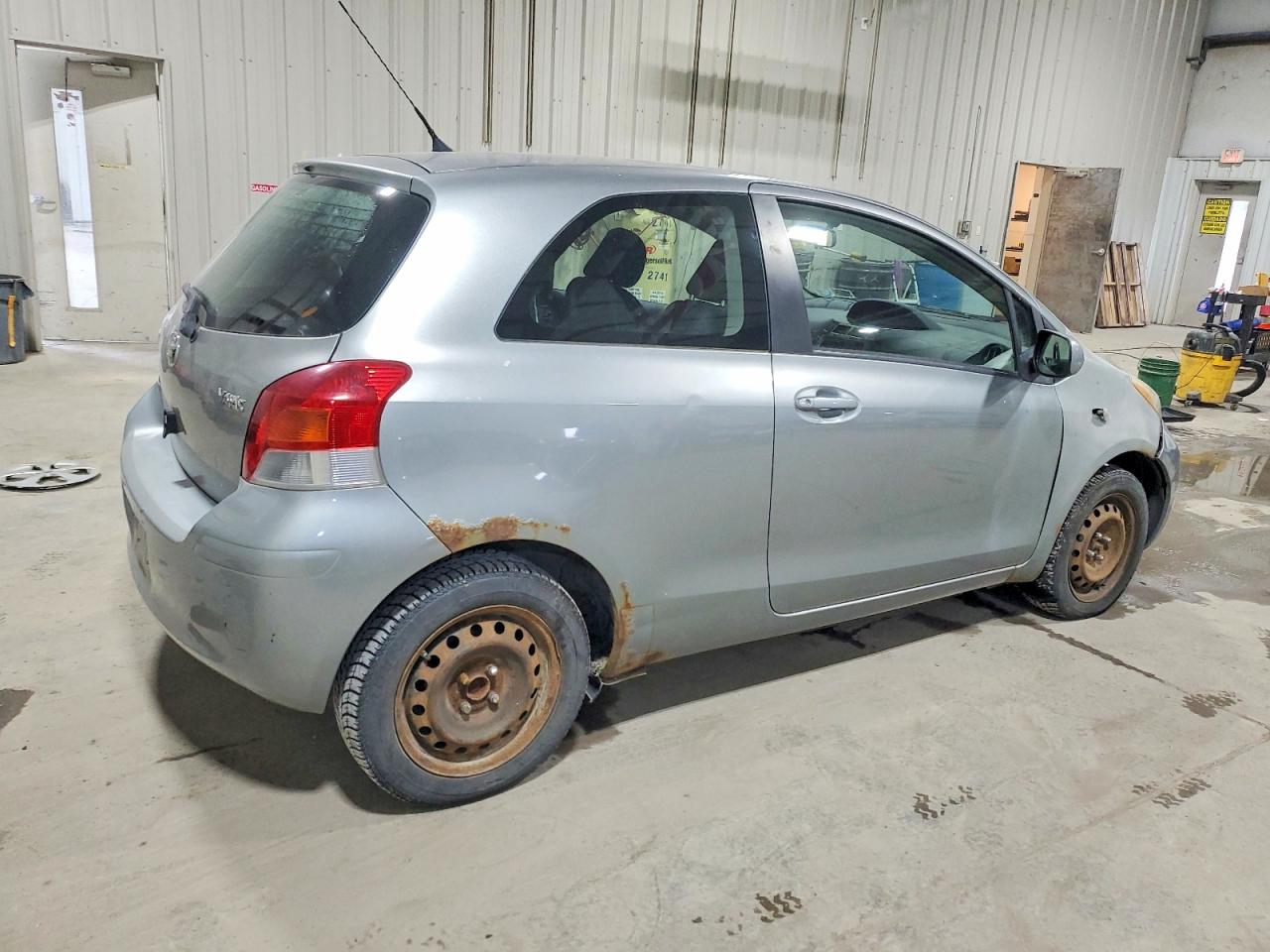 2009 TOYOTA YARIS photo 3