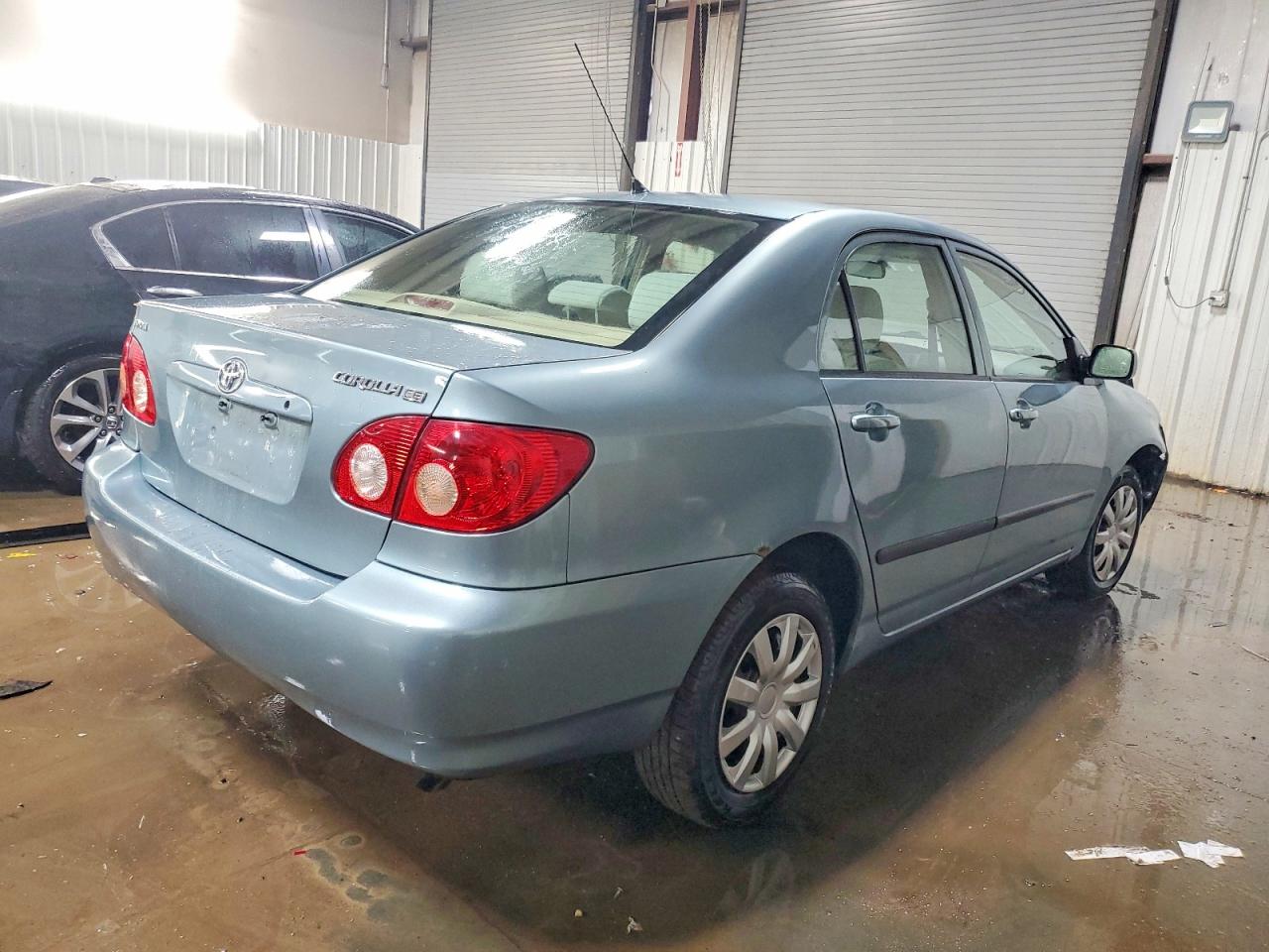 2005 TOYOTA COROLLA CE photo 3