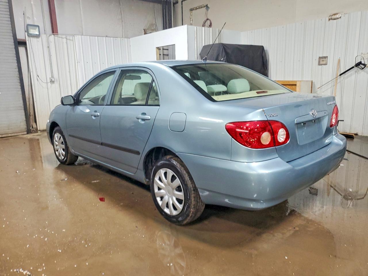 2005 TOYOTA COROLLA CE photo 2
