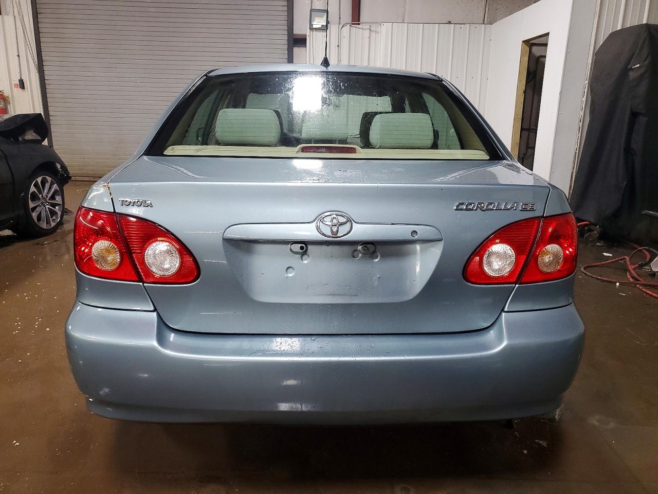 2005 TOYOTA COROLLA CE photo 6
