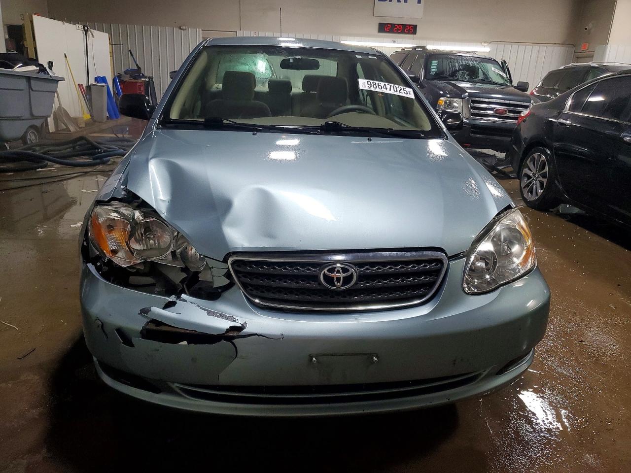2005 TOYOTA COROLLA CE photo 5
