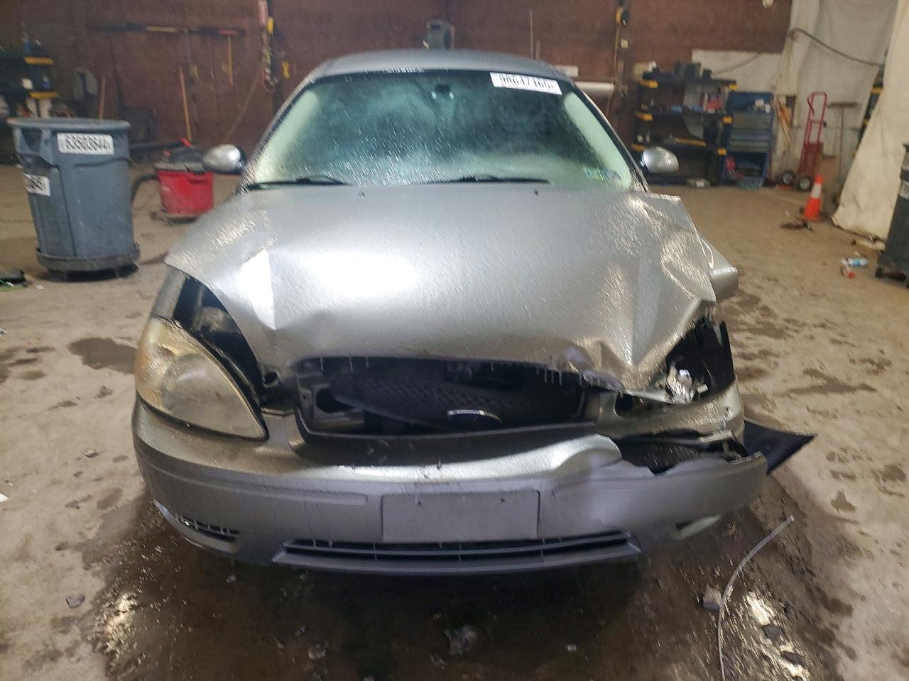 2004 FORD TAURUS SE photo 5