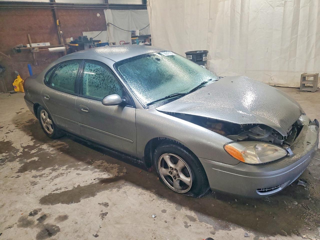 2004 FORD TAURUS SE photo 4