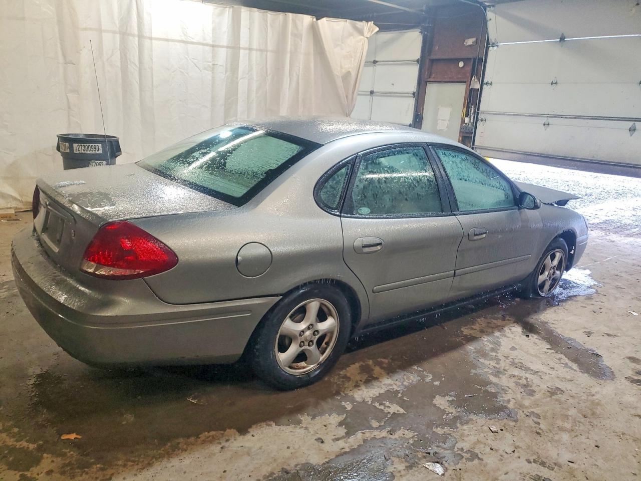 2004 FORD TAURUS SE photo 3