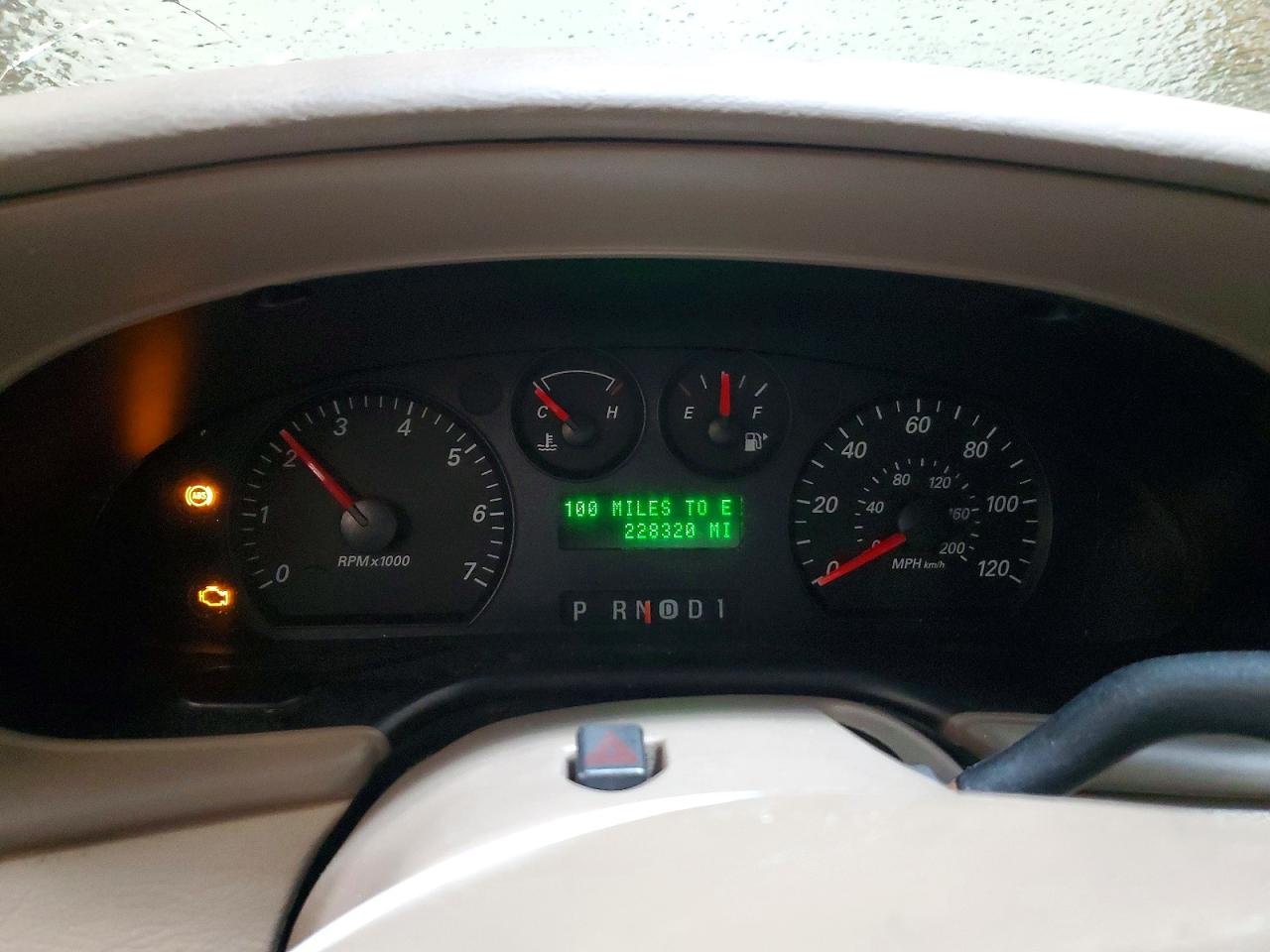 2004 FORD TAURUS SE photo 9