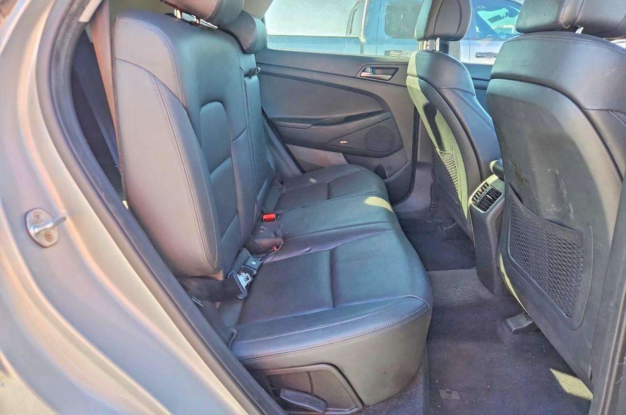 2018 HYUNDAI TUCSON SEL photo 10