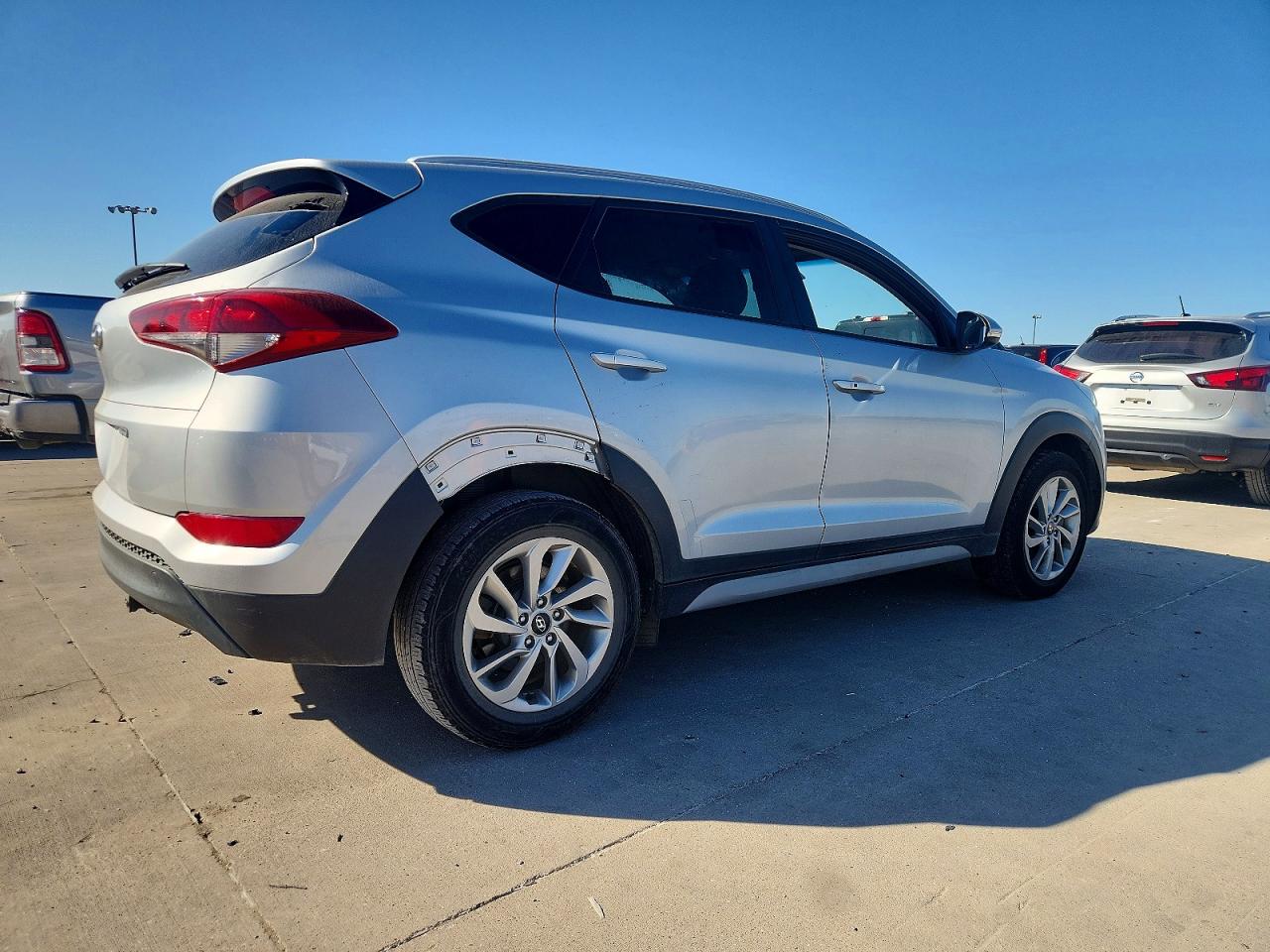 2018 HYUNDAI TUCSON SEL photo 3