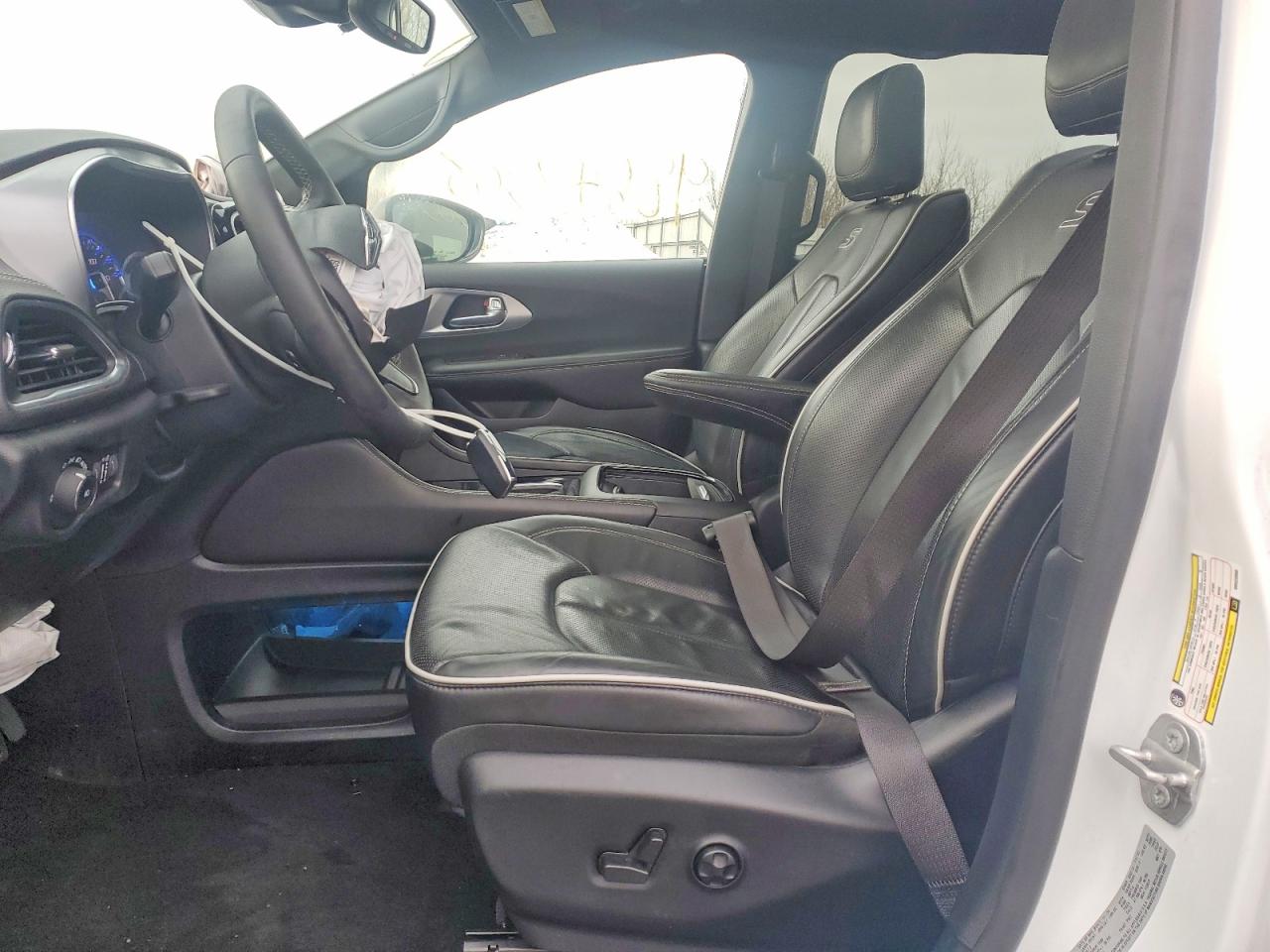 2025 CHRYSLER PACIFICA LIMITED photo 7