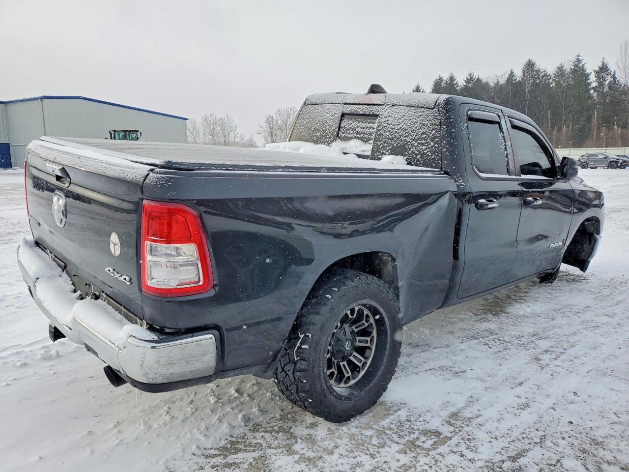 2019 RAM 1500 BIG HORN/LONE STAR photo 3