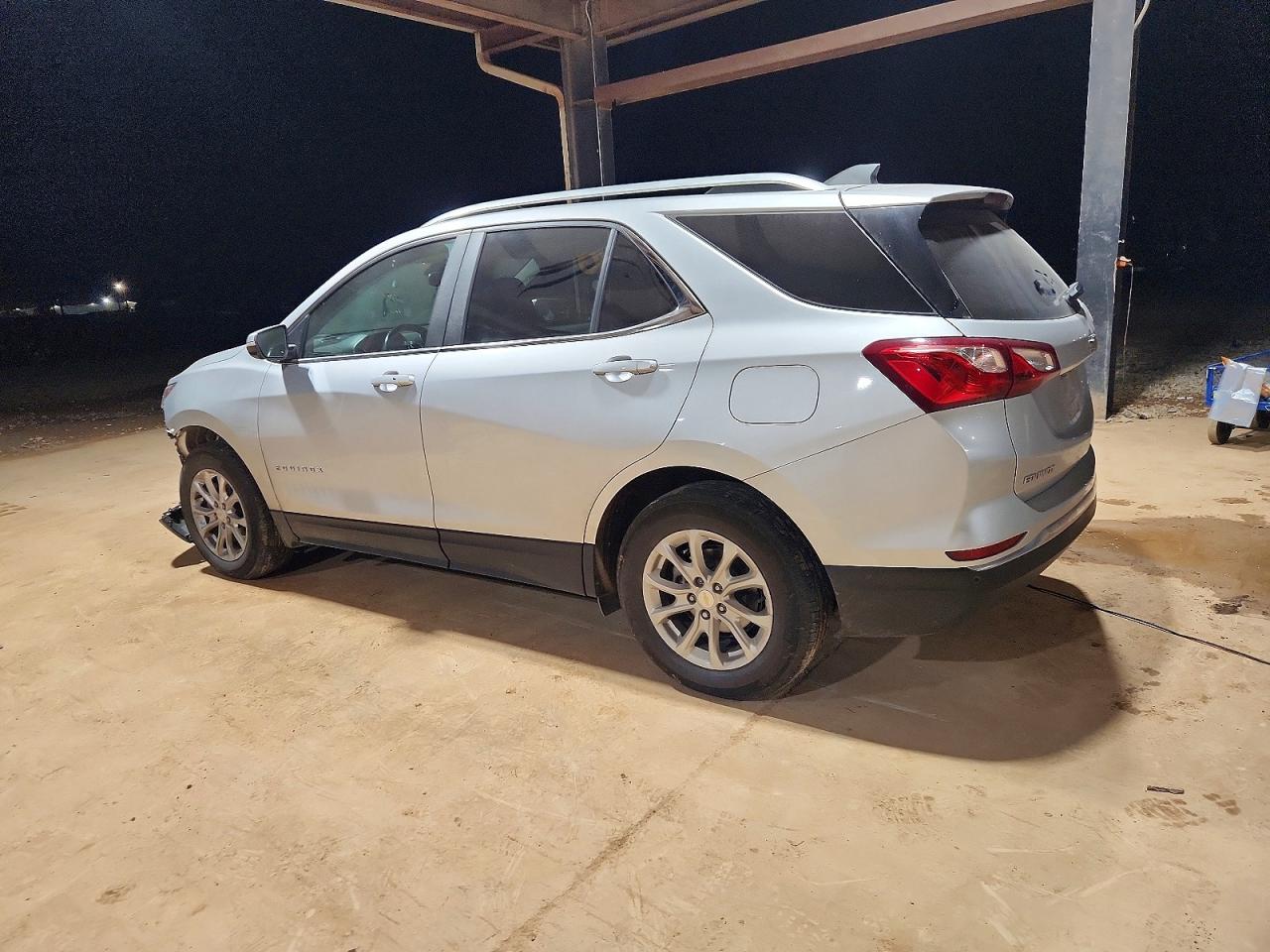 2021 CHEVROLET EQUINOX LT photo 2