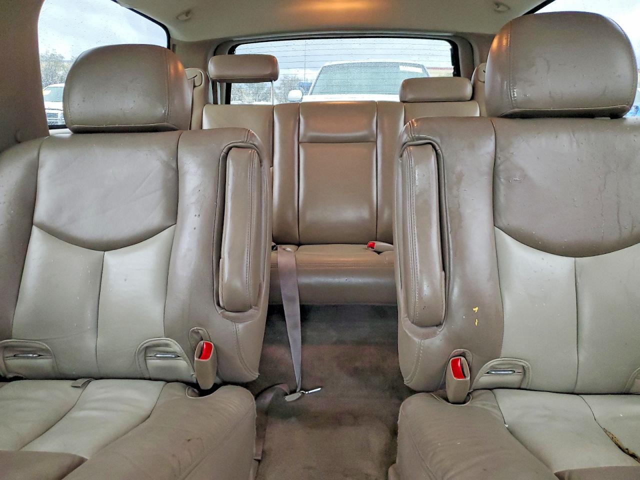 2004 GMC YUKON XL DENALI photo 10