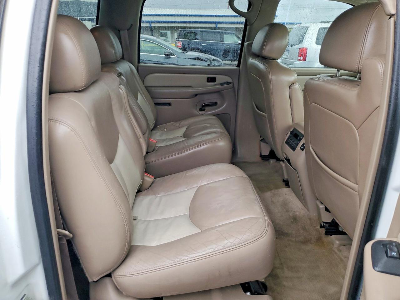 2004 GMC YUKON XL DENALI photo 11