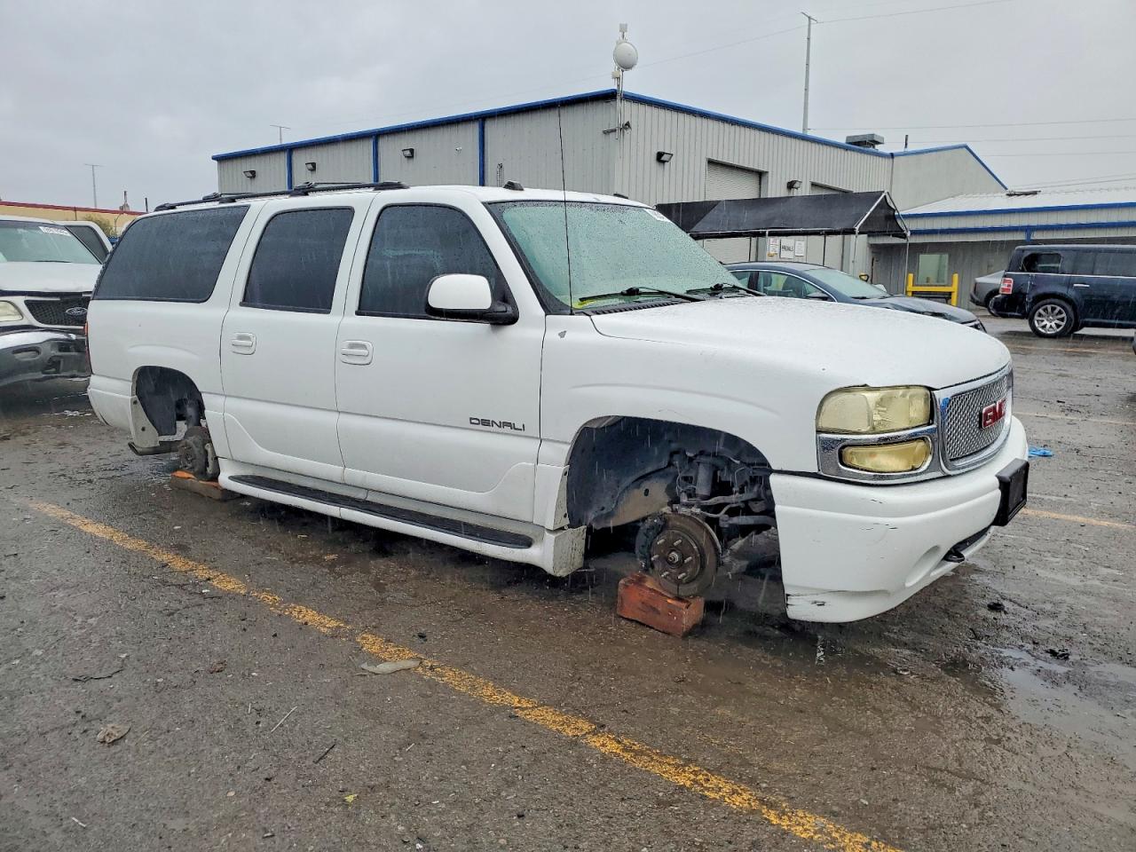 2004 GMC YUKON XL DENALI photo 4