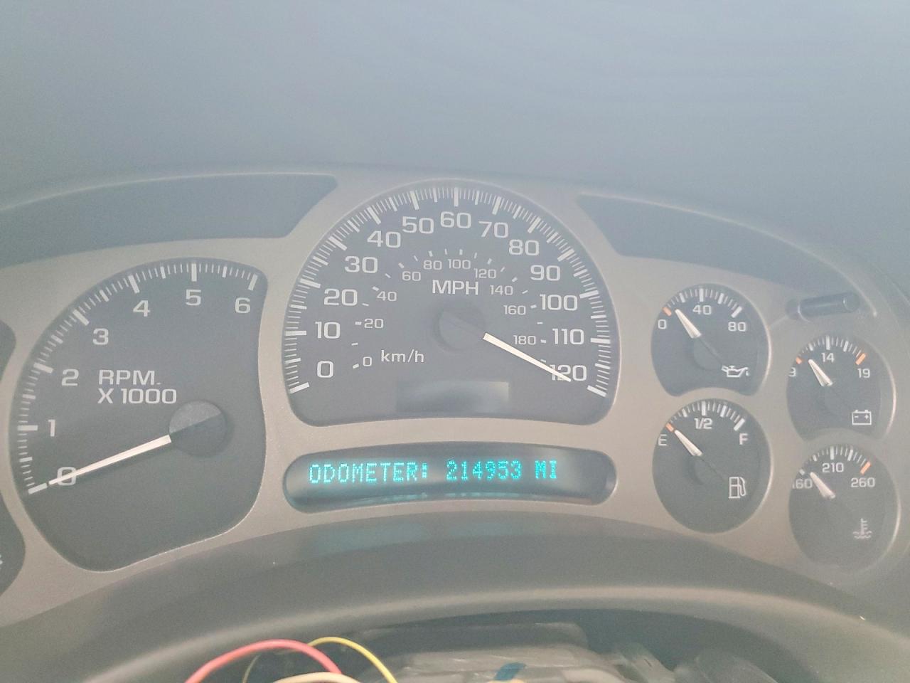 2004 GMC YUKON XL DENALI photo 9