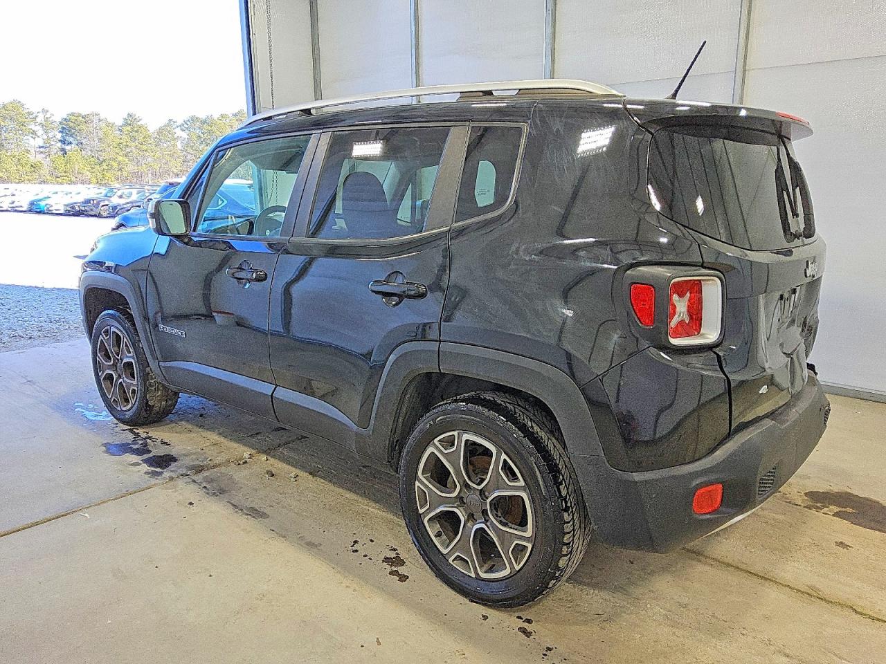 2017 JEEP RENEGADE LIMITED photo 3
