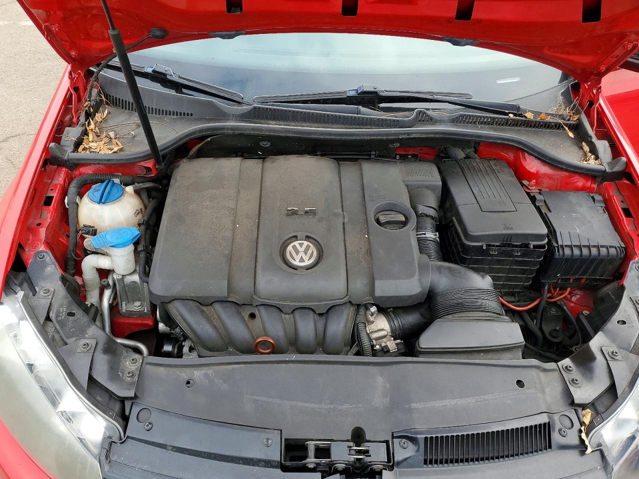 2010 VOLKSWAGEN GOLF photo 11