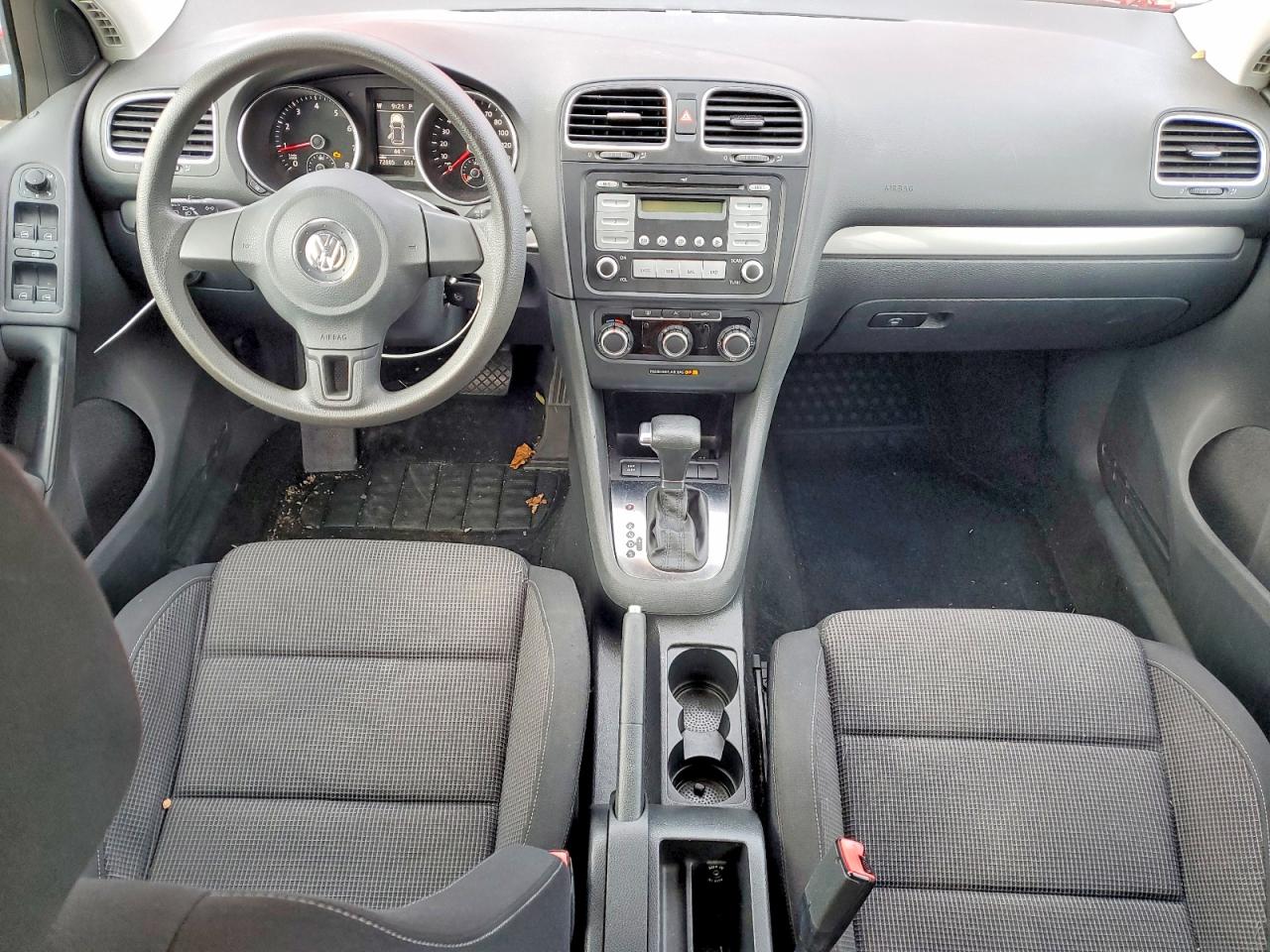 2010 VOLKSWAGEN GOLF photo 8