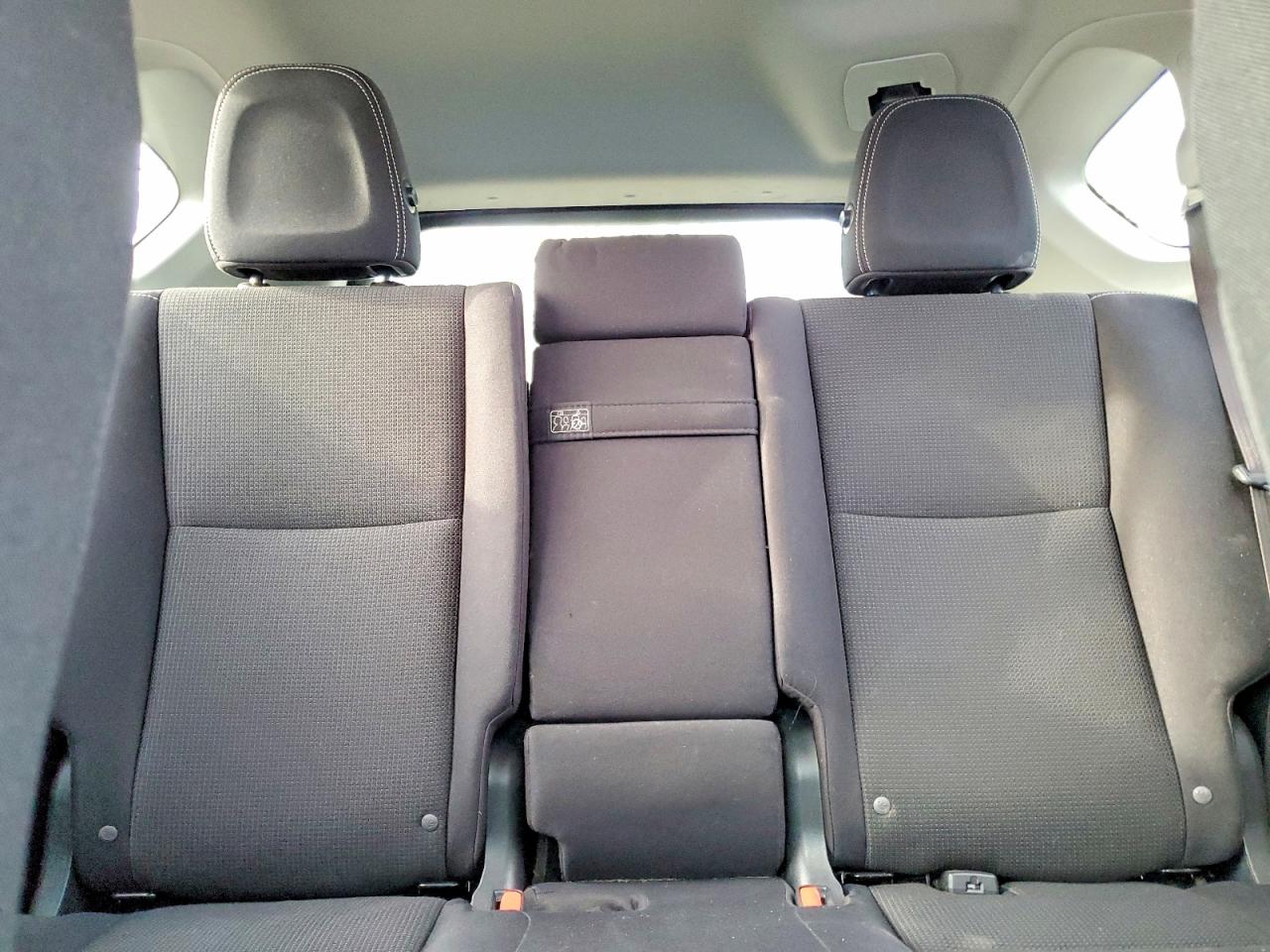 2017 TOYOTA RAV4 HV LE photo 10