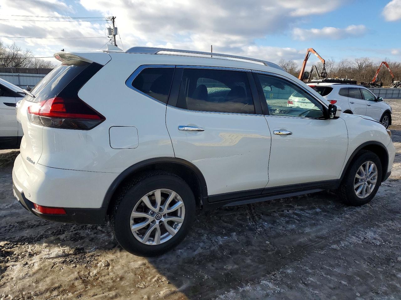 2020 NISSAN ROGUE S photo 3