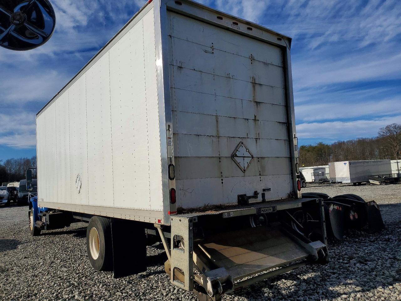2015 FREIGHTLINER BUSINESS CLASS M2 BOX TRUCK photo 3