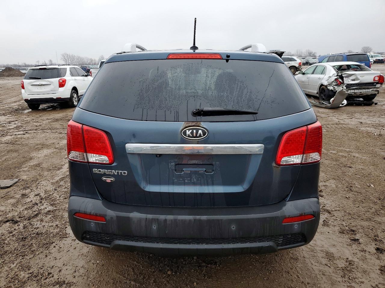 2011 KIA SORENTO BASE photo 6